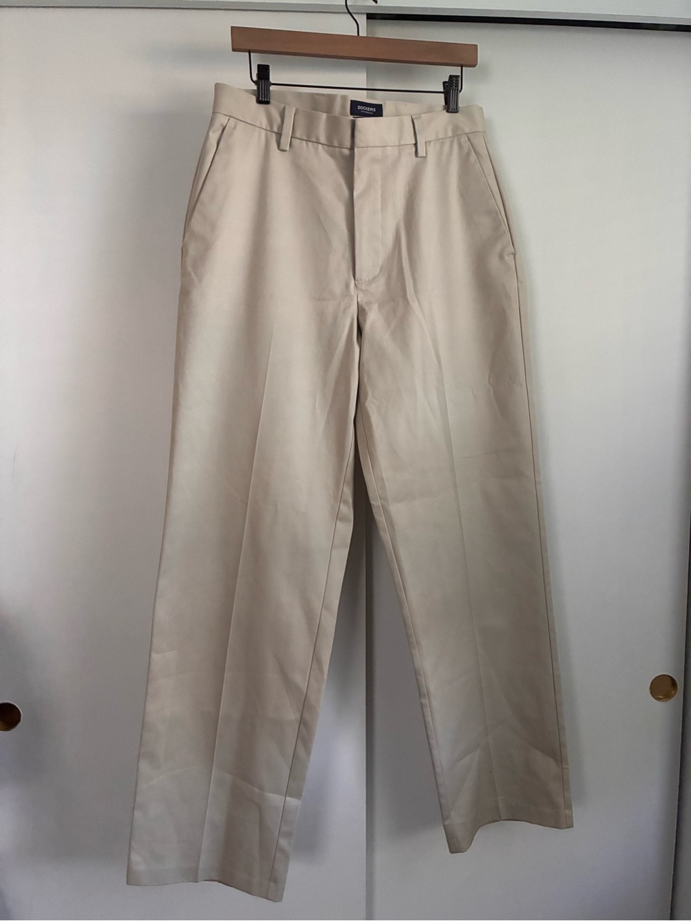Dockers Light Beige Classic Straight Chinos 32 x 34